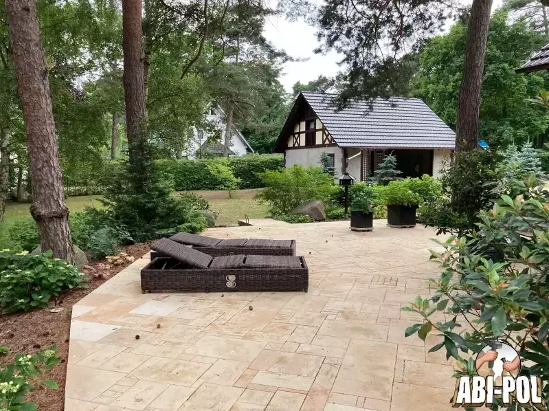 Polygonalplatten: Ästhetische und dauerhafte Gestaltung von Gartenwegen und Terrassen