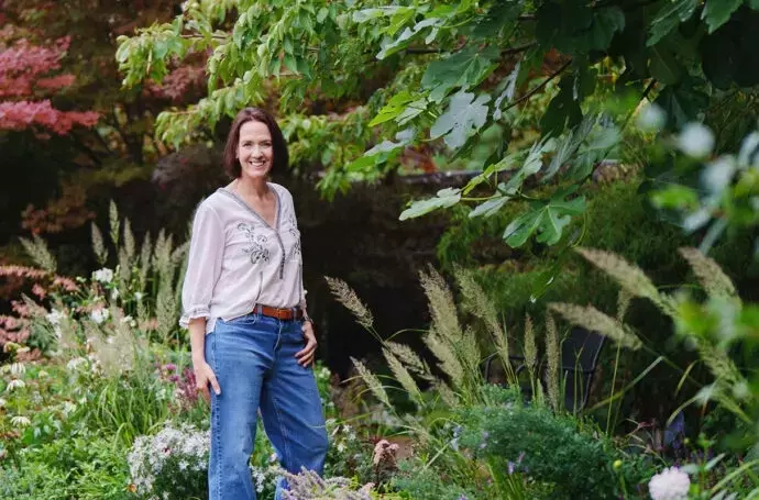Umfassende Gartenliteratur für Pflanzenliebhaber