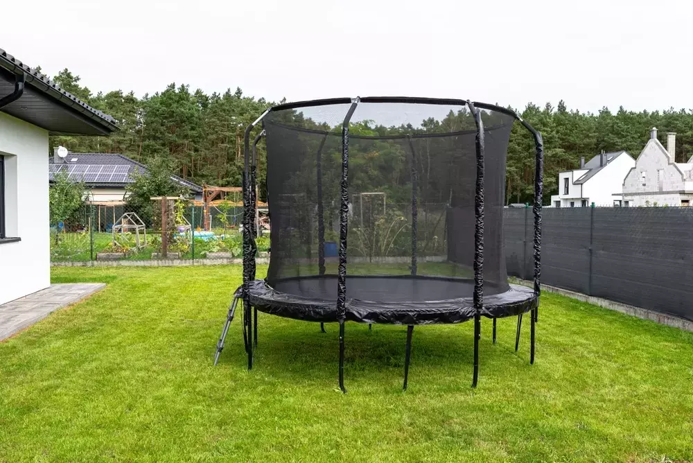Die optimale Trampolingröße für Ihren Garten: Sicherheit und Spaß