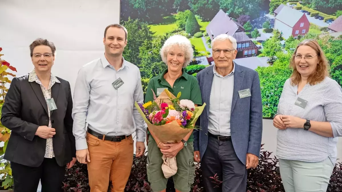 Baumschule zu Jeddeloh Pflanzen für exzellente Ausbildung geehrt