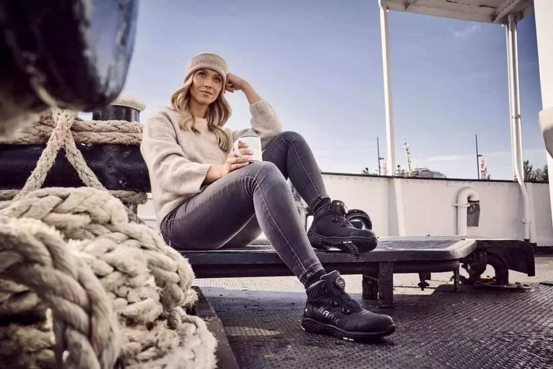 Baak präsentiert innovative Sicherheitsschuh-Kollektion für Frauen