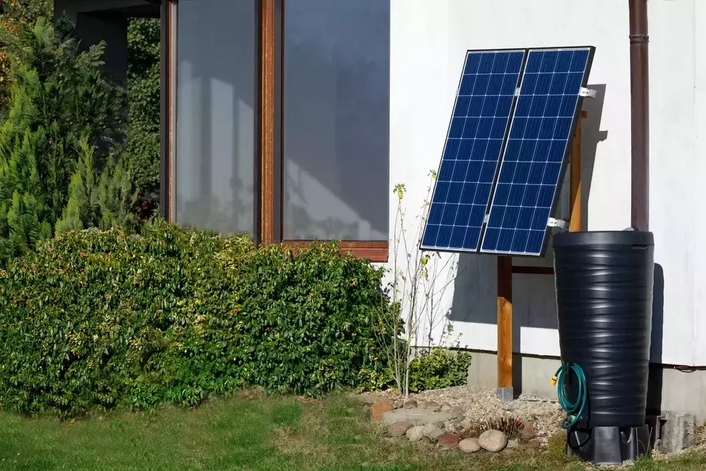Autarkes Wohnen: Gartenbewässerung, Beleuchtung und Geräte mit Solarenergie betreiben