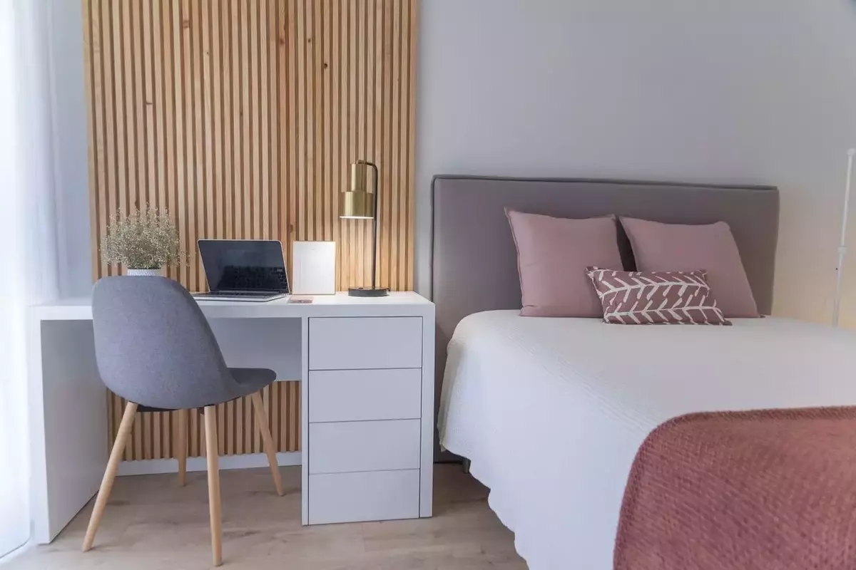 Wandpaneele für Wohnzimmer: Ideen und Planung nach Wandbereichen