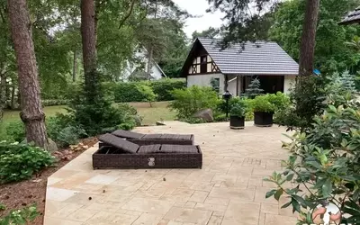 Polygonalplatten: Ästhetische und dauerhafte Gestaltung von Gartenwegen und Terrassen
