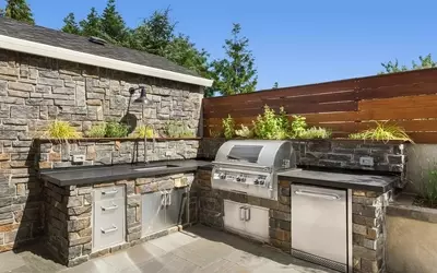 Garten wird zur Gourmet-Küche: Kochen im Freien neu entdeckt