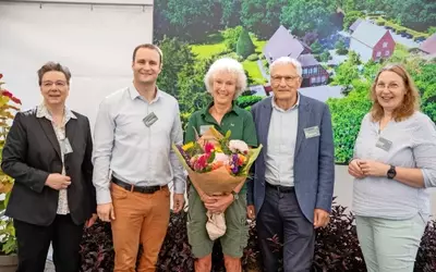 Baumschule zu Jeddeloh Pflanzen für exzellente Ausbildung geehrt