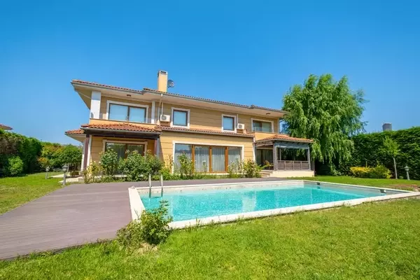 Gartenverwandlung: Wie ein Schwimmbecken die Outdoor-Oase neu definiert