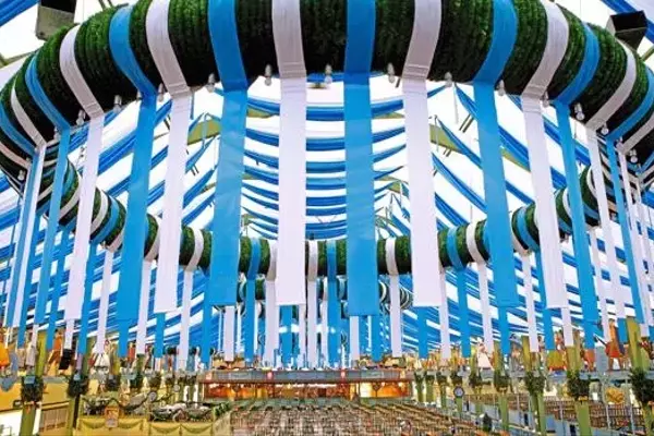 Oktoberfest: Juristischer Disput um Zeltaufbau