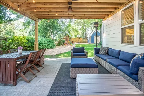 Die Wahl der perfekten Überdachung für Ihren Außenbereich: Balkon, Terrasse oder Garten