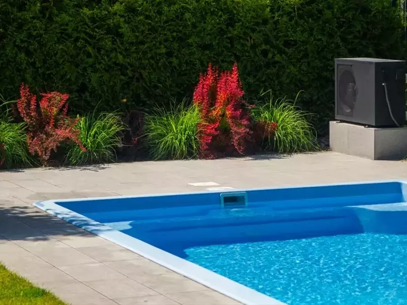 Garten- und Poolgestaltung: Erfolgreiche Konzepte für Bepflanzung, Bodenbeläge und Anordnung